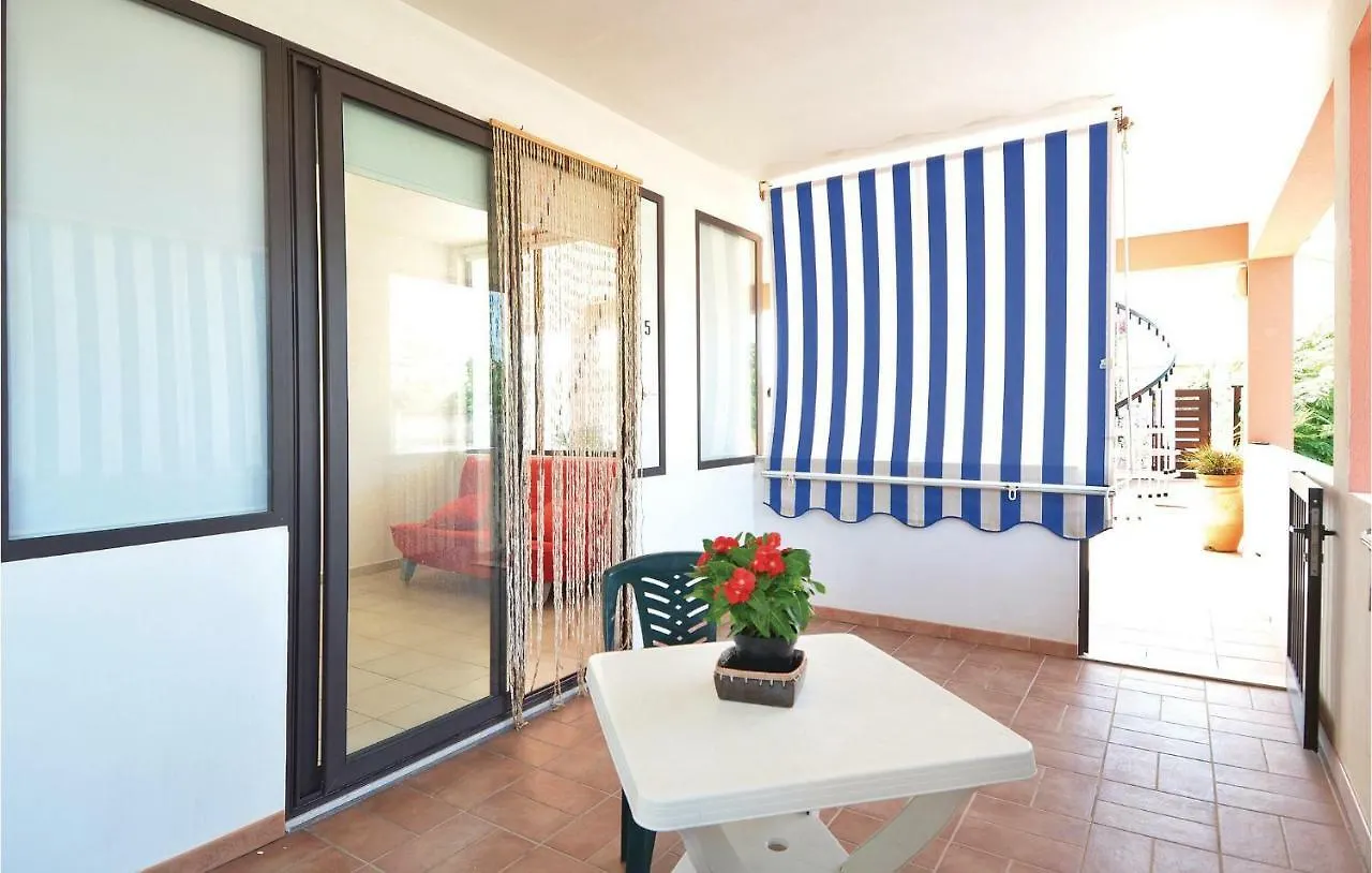 Apartment Apt, 4 Italy